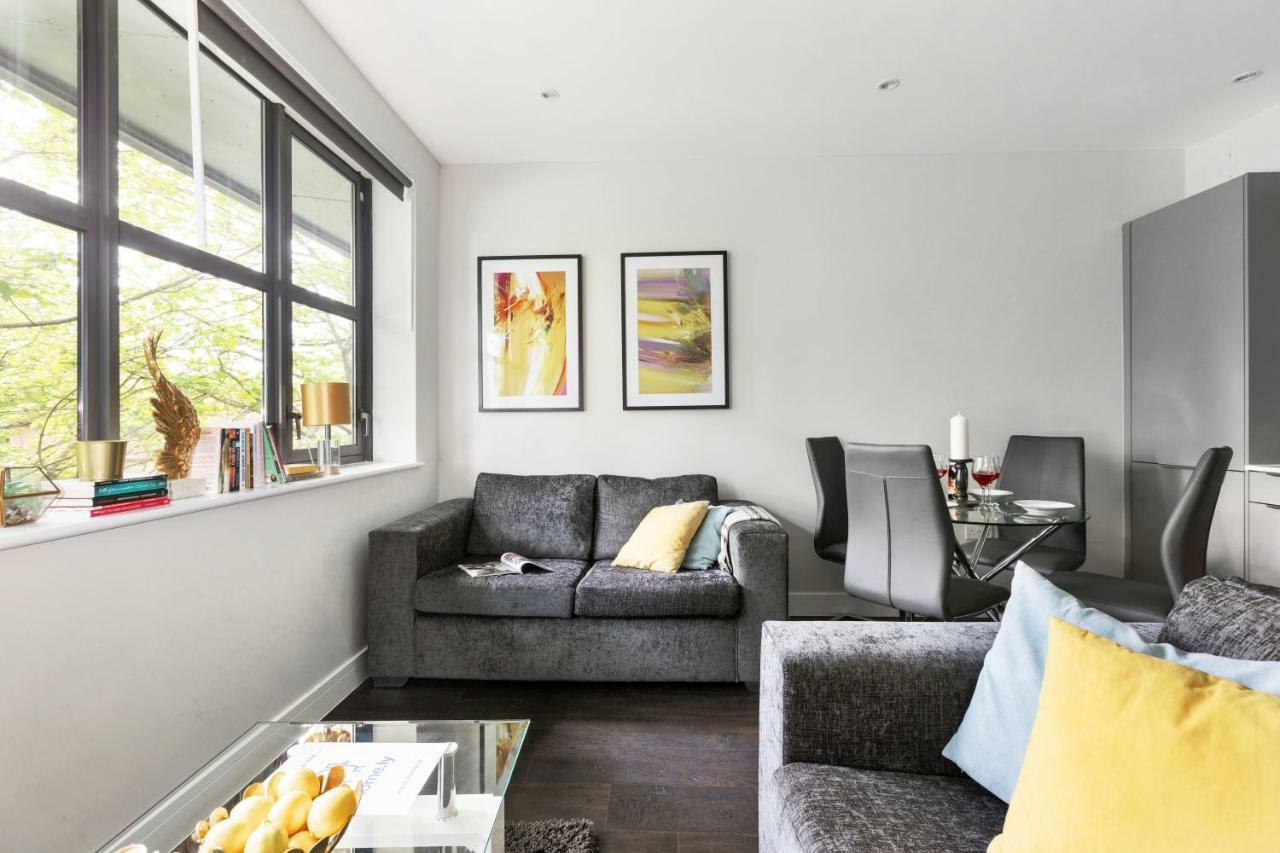 Homely - Watford Premier Apartments Buitenkant foto