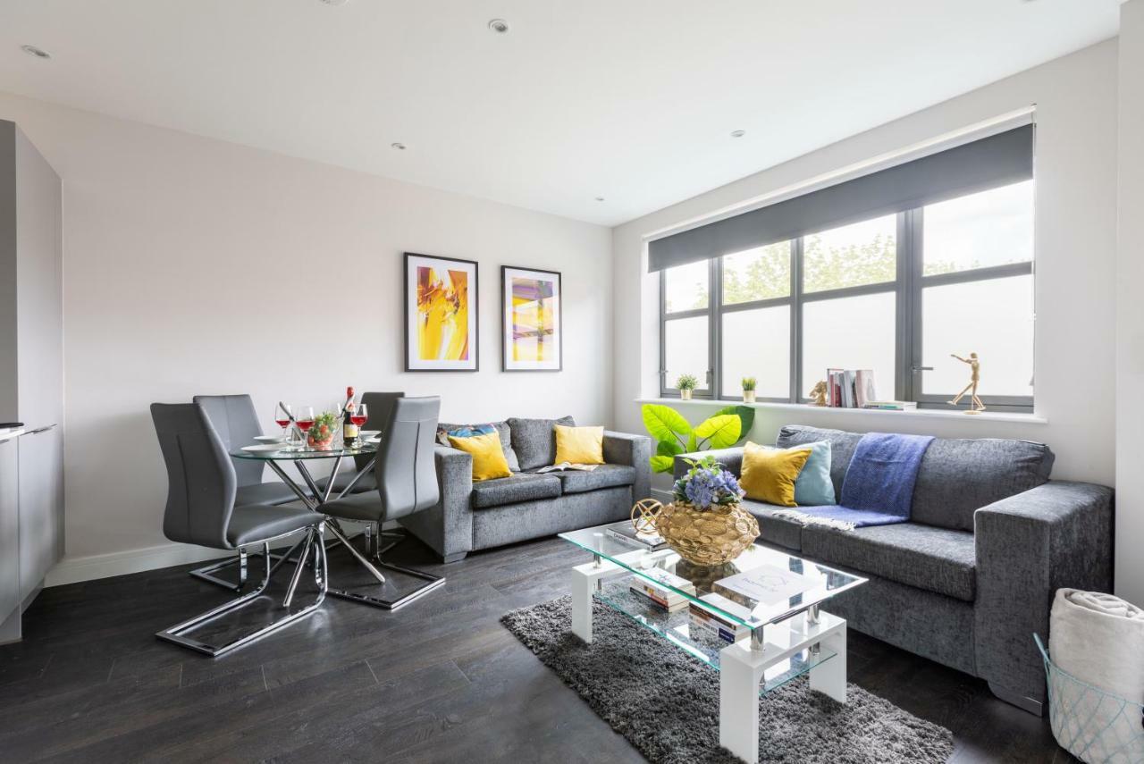 Homely - Watford Premier Apartments Buitenkant foto